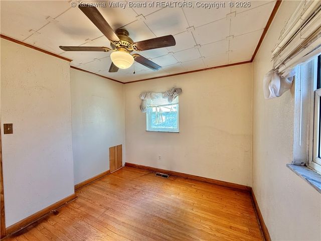 5114 Dean Drive, Charleston, WV 25313