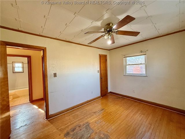 5114 Dean Drive, Charleston, WV 25313