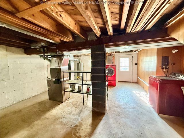 5114 Dean Drive, Charleston, WV 25313