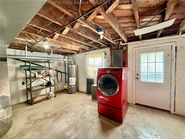 5114 Dean Drive, Charleston, WV 25313