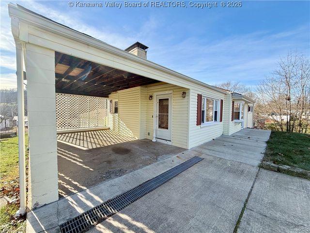 5114 Dean Drive, Charleston, WV 25313