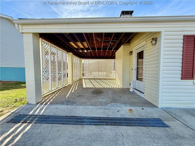 5114 Dean Drive, Charleston, WV 25313