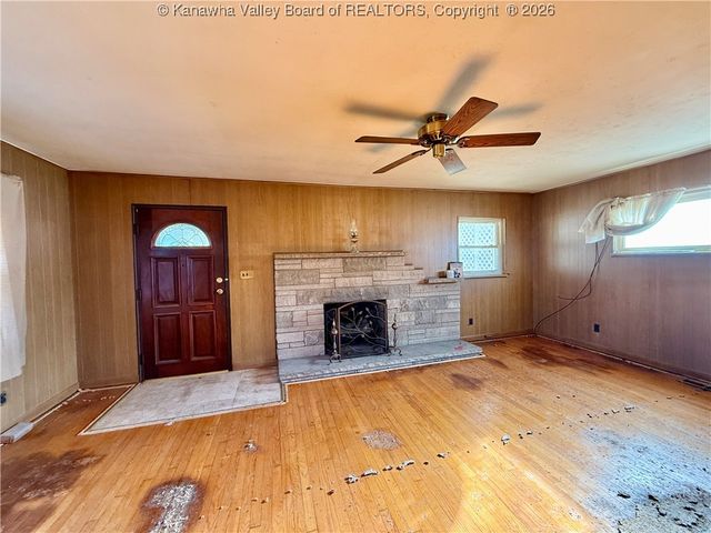 5114 Dean Drive, Charleston, WV 25313