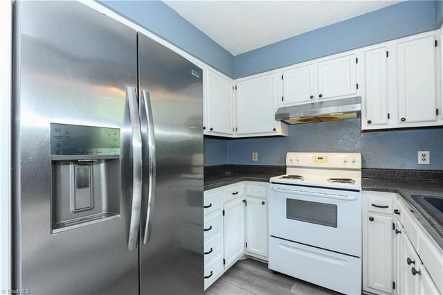 2208 Franklin Court, Burlington, NC 27215