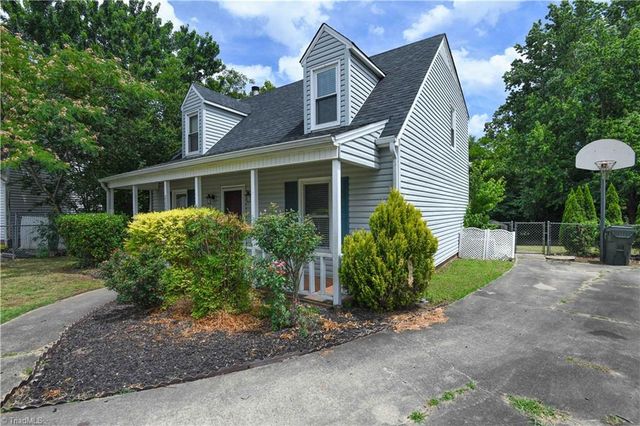 2208 Franklin Court, Burlington, NC 27215