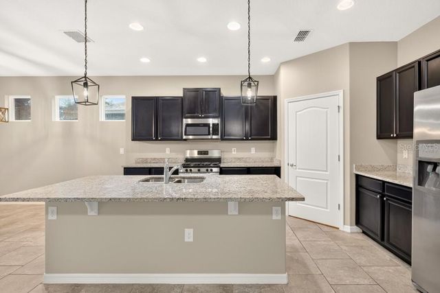 736 E VICTORIA TRAILS BOULEVARD, Deland, FL 32724