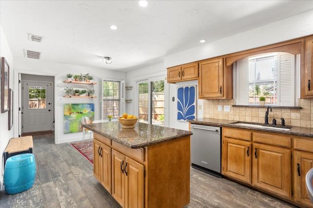 4500 Ridgecrest Drive, Arlington, TX 76017