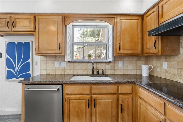 4500 Ridgecrest Drive, Arlington, TX 76017