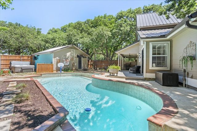 4500 Ridgecrest Drive, Arlington, TX 76017