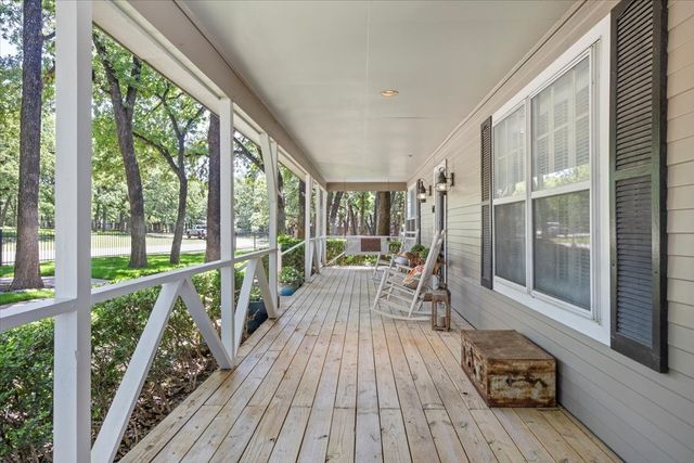 4500 Ridgecrest Drive, Arlington, TX 76017