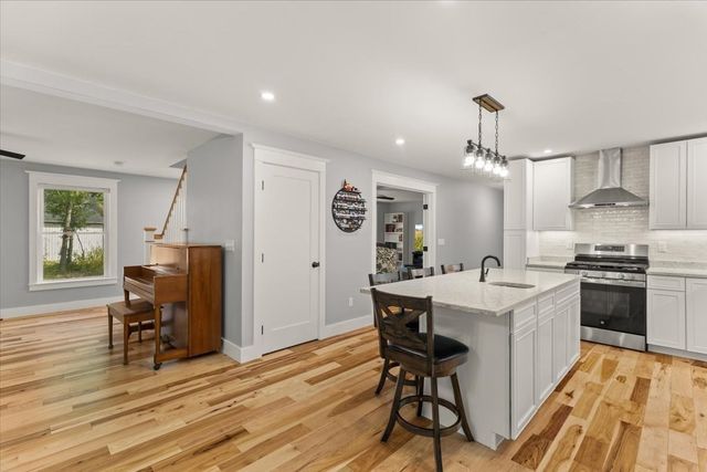198A Fremont, Taunton, MA 02780