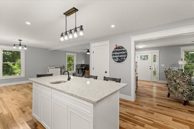 198A Fremont, Taunton, MA 02780
