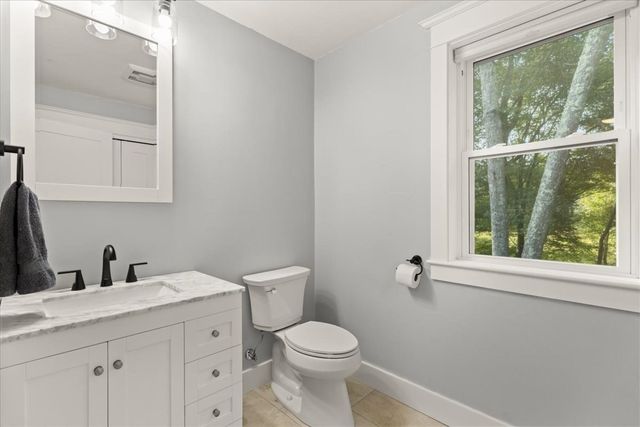 198A Fremont, Taunton, MA 02780
