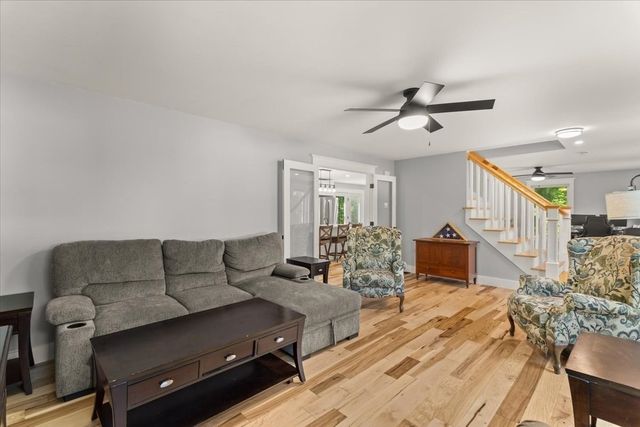 198A Fremont, Taunton, MA 02780
