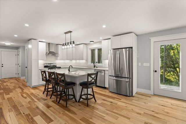 198A Fremont, Taunton, MA 02780