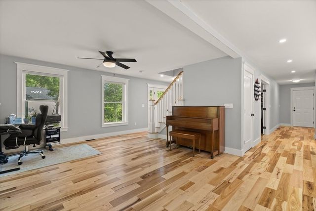 198A Fremont, Taunton, MA 02780
