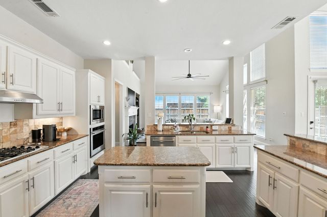 805 Renaissance Court, Keller, TX 76248
