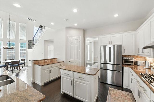 805 Renaissance Court, Keller, TX 76248