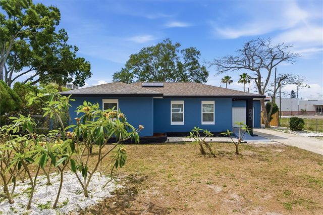 923 1ST AVENUE NW, Largo, FL 33770