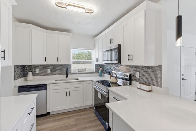 923 1ST AVENUE NW, Largo, FL 33770