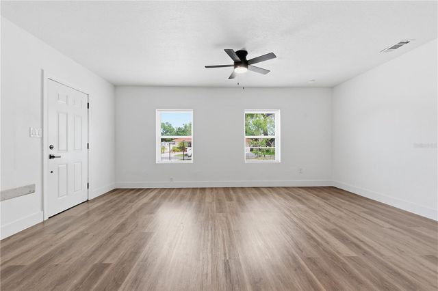 923 1ST AVENUE NW, Largo, FL 33770