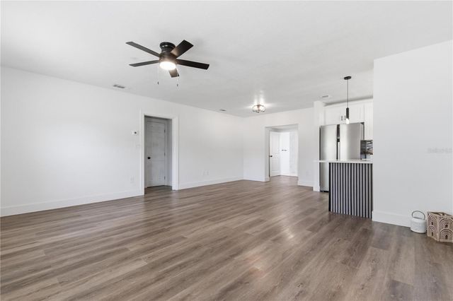 923 1ST AVENUE NW, Largo, FL 33770
