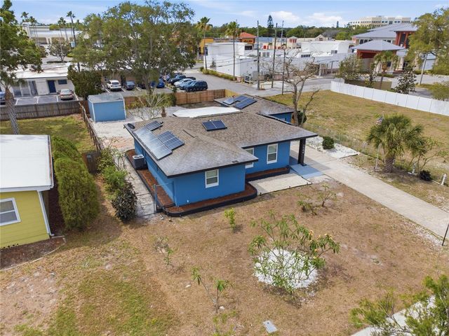 923 1ST AVENUE NW, Largo, FL 33770
