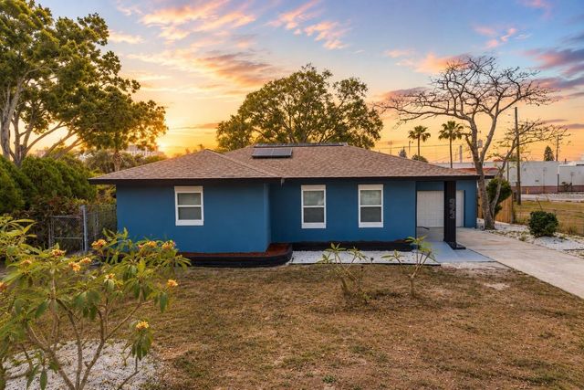 923 1ST AVENUE NW, Largo, FL 33770