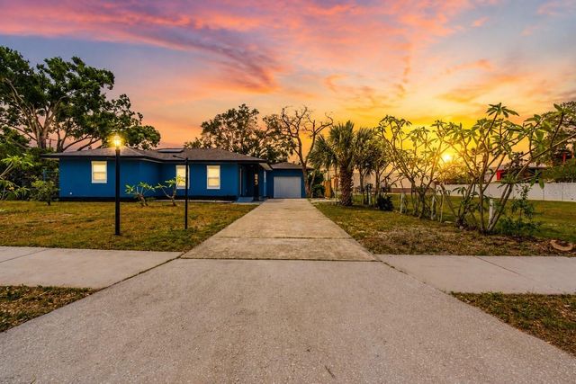 923 1ST AVENUE NW, Largo, FL 33770