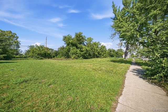 3063 Van Dyke Street, Detroit, MI 48214