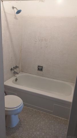 1565 Cherboneau Place 60, Detroit, MI 48207