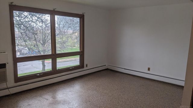 1565 Cherboneau Place 60, Detroit, MI 48207