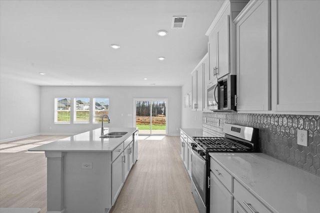 105 Madison Court, Gray Court, SC 29645