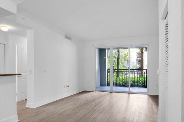 1660 Renaissance Commons Boulevard 2122, Boynton Beach, FL 33426