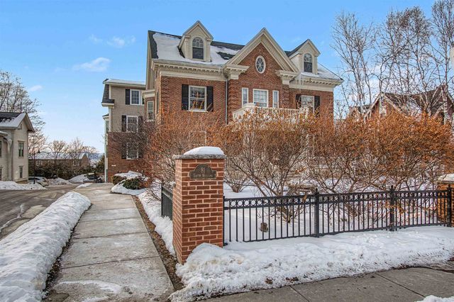 81 S Williams St Unit 303, Burlington, VT 05401