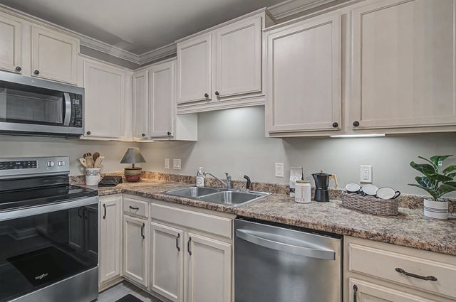 81 S Williams St Unit 303, Burlington, VT 05401