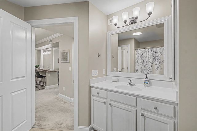 81 S Williams St Unit 303, Burlington, VT 05401