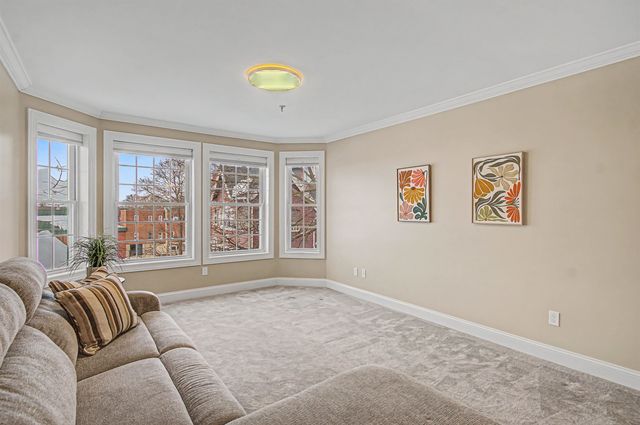 81 S Williams St Unit 303, Burlington, VT 05401