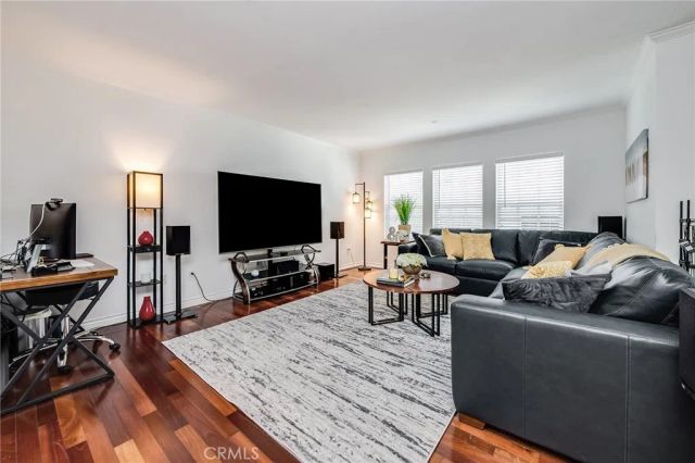 4832 Whitsett Avenue 305, Valley Village, CA 91607