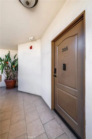 4832 Whitsett Avenue 305, Valley Village, CA 91607