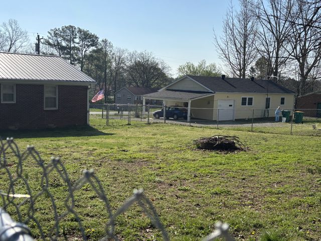 658 Jackson Ave, Lewisburg, TN 37091