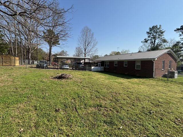 658 Jackson Ave, Lewisburg, TN 37091