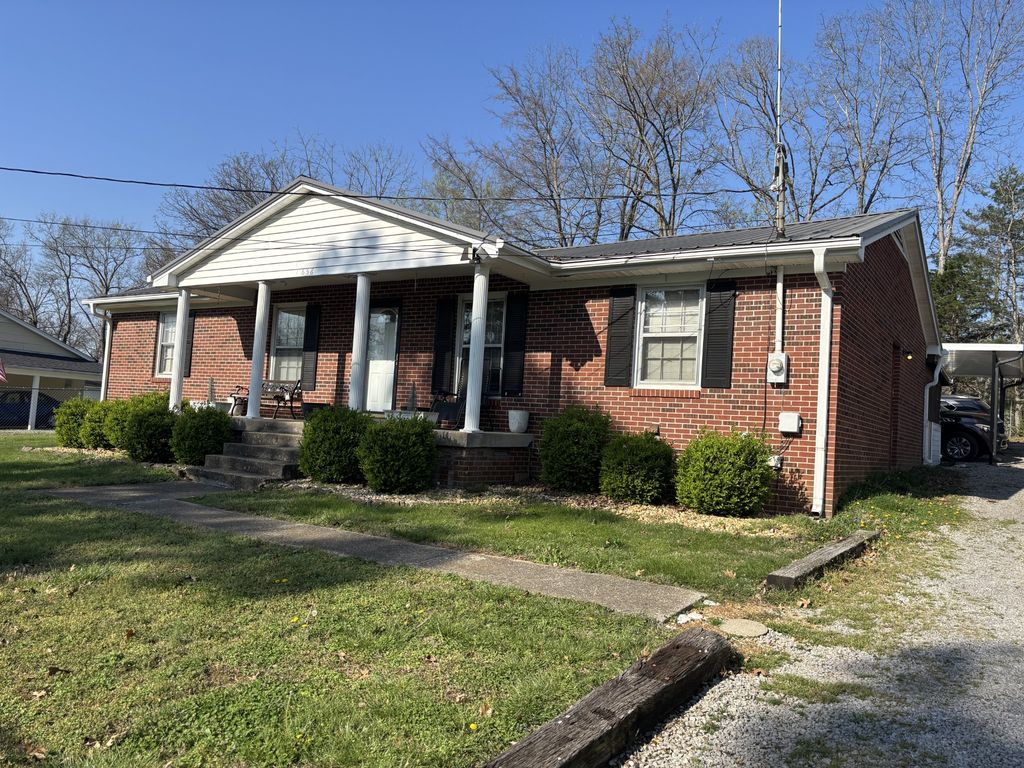 658 Jackson Ave, Lewisburg, TN 37091