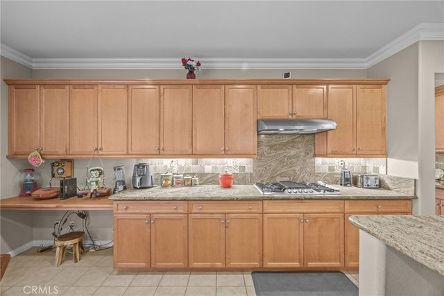 8656 Calle Canon Road, Corona, CA 92883