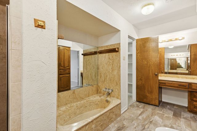 1422 Tierra Calle, Carrollton, TX 75006