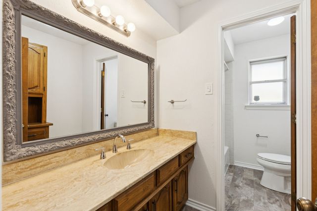 1422 Tierra Calle, Carrollton, TX 75006