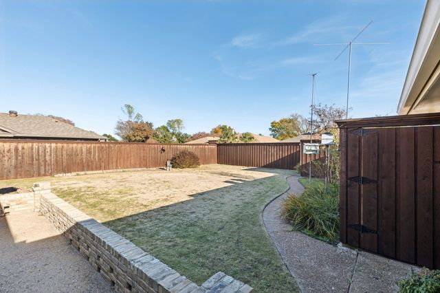 1422 Tierra Calle, Carrollton, TX 75006