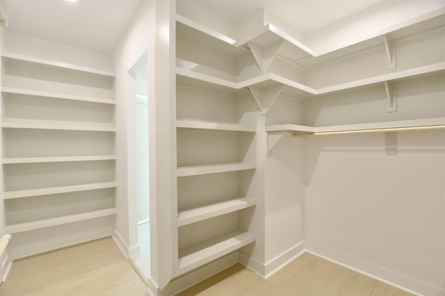 136 E 37th Street, Houston, TX 77018