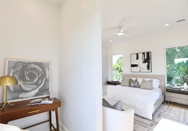 136 E 37th Street, Houston, TX 77018