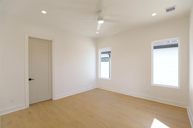 136 E 37th Street, Houston, TX 77018